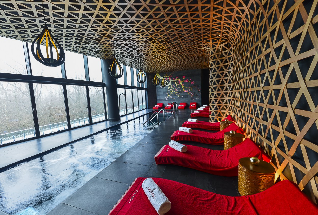 shiseido-spa-piscina.jpg
