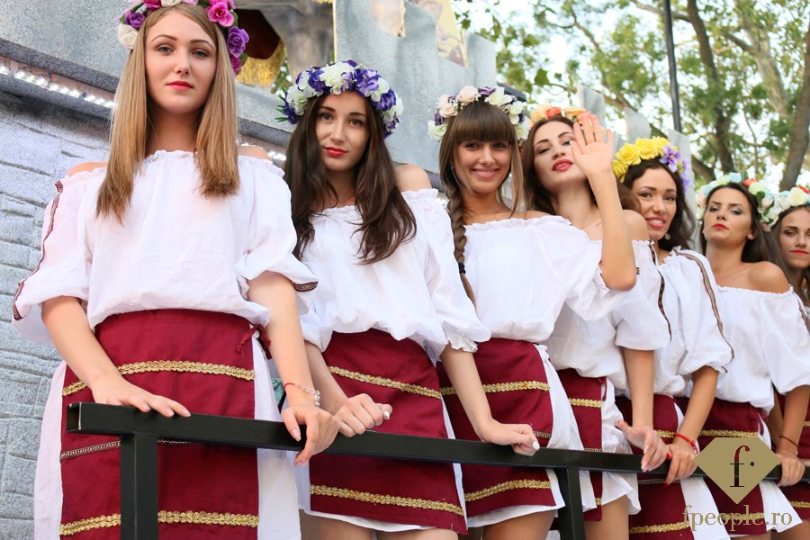 backstage-fashiontv-mamaia-2-august-75.jpg