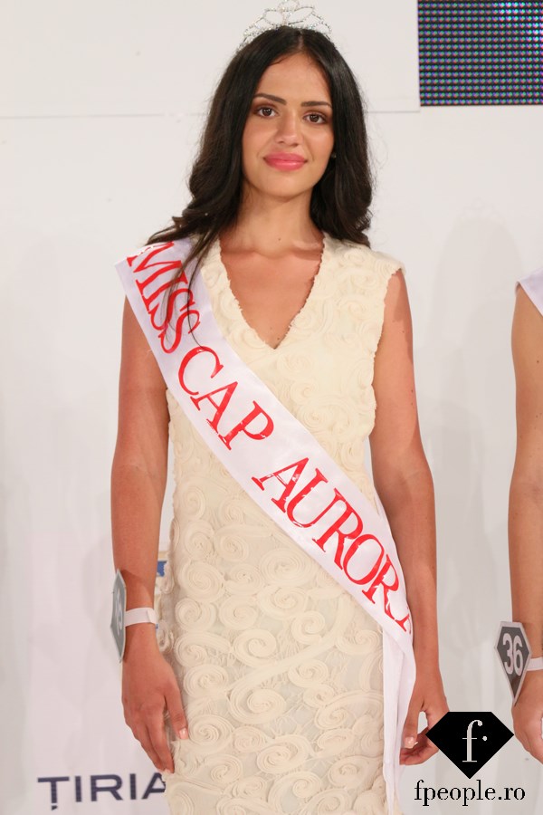 daiana-dragan-miss-cap-aurora-fashiontv-6.jpg