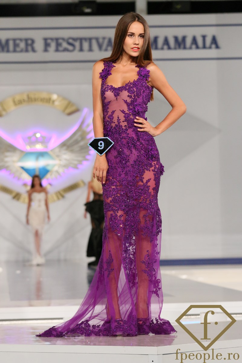 teodora-lazar-black-sea-fashiontv-14.jpg